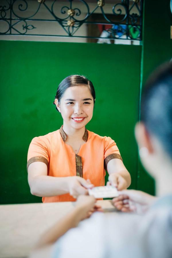 La Fiesta Hotel Iloilo Eksteriør bilde